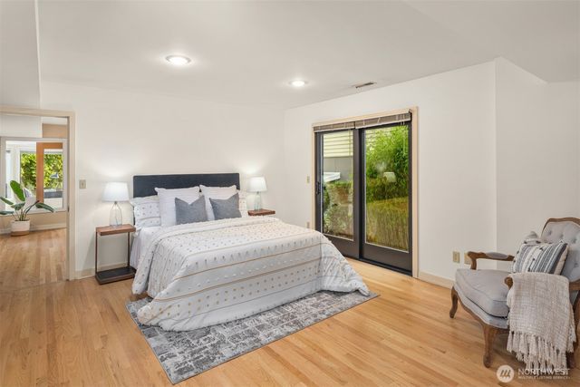 118 Highland Drive, Seattle, WA 98109