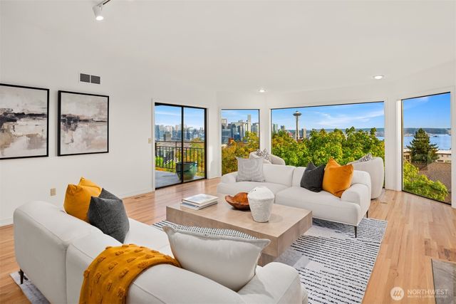 118 Highland Drive, Seattle, WA 98109