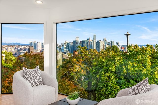118 Highland Drive, Seattle, WA 98109