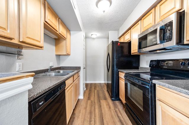 1900 Bay Area Boulevard 144, Houston, TX 77058