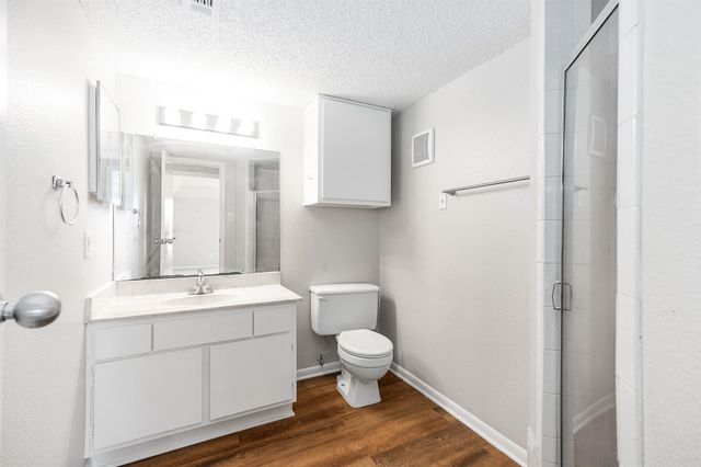 1900 Bay Area Boulevard 144, Houston, TX 77058