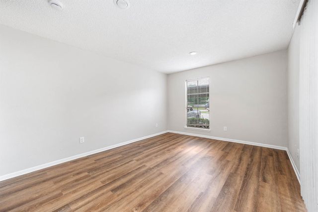 1900 Bay Area Boulevard 144, Houston, TX 77058