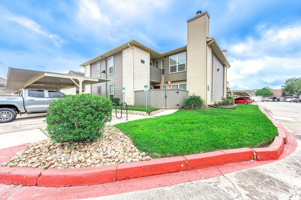 1900 Bay Area Boulevard 144, Houston, TX 77058