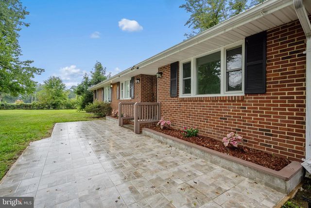 11810 FREEMANS RD, Remington, VA 22734