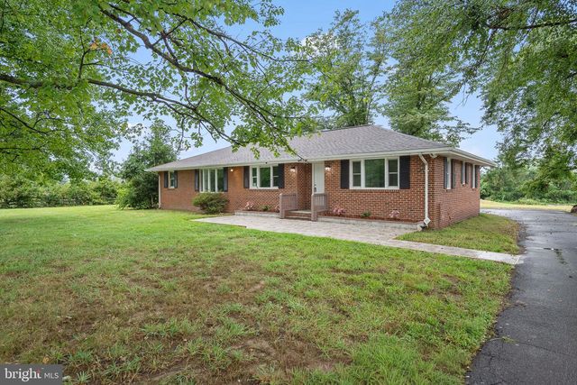 11810 FREEMANS RD, Remington, VA 22734