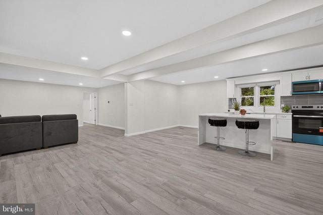 11810 FREEMANS RD, Remington, VA 22734