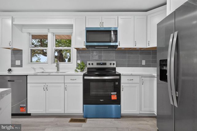 11810 FREEMANS RD, Remington, VA 22734