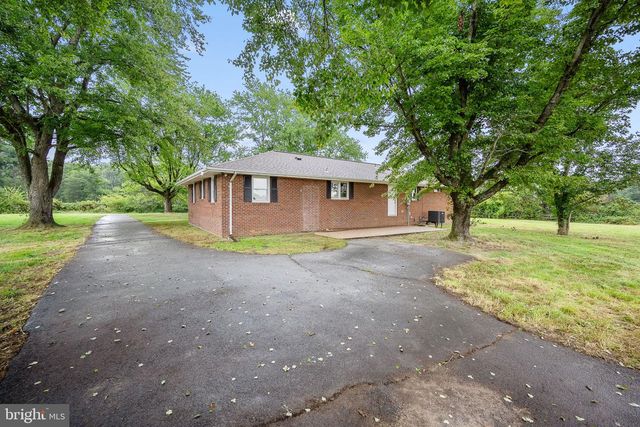 11810 FREEMANS RD, Remington, VA 22734