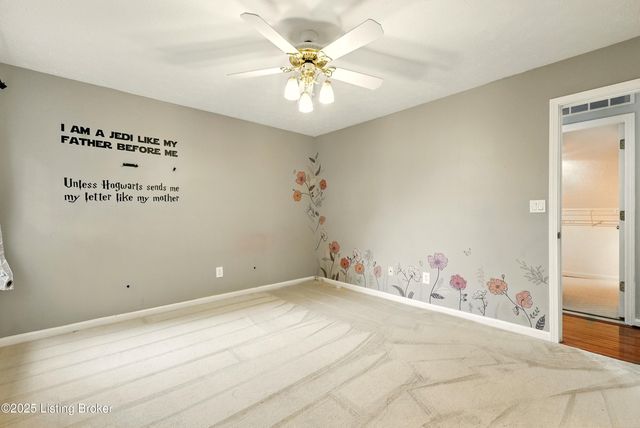 10906 Pineview Ct, Louisville, KY 40299