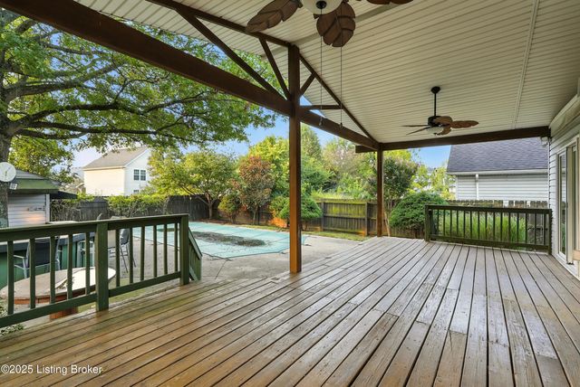 10906 Pineview Ct, Louisville, KY 40299