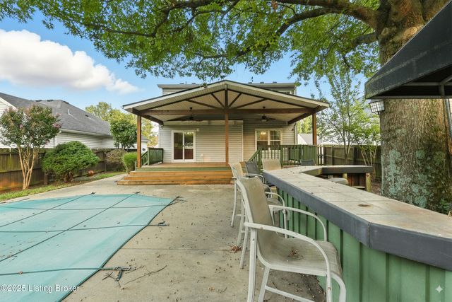 10906 Pineview Ct, Louisville, KY 40299