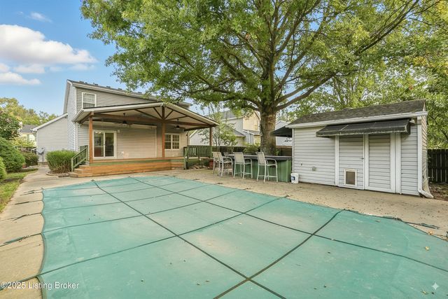 10906 Pineview Ct, Louisville, KY 40299