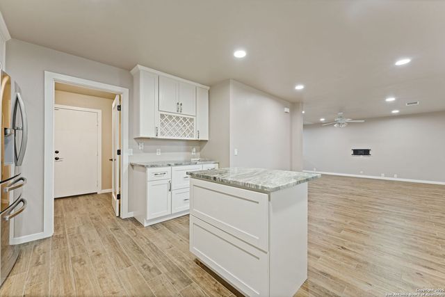 8050 Rosespur, Selma, TX 78154