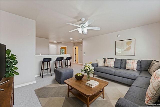 8050 Rosespur, Selma, TX 78154