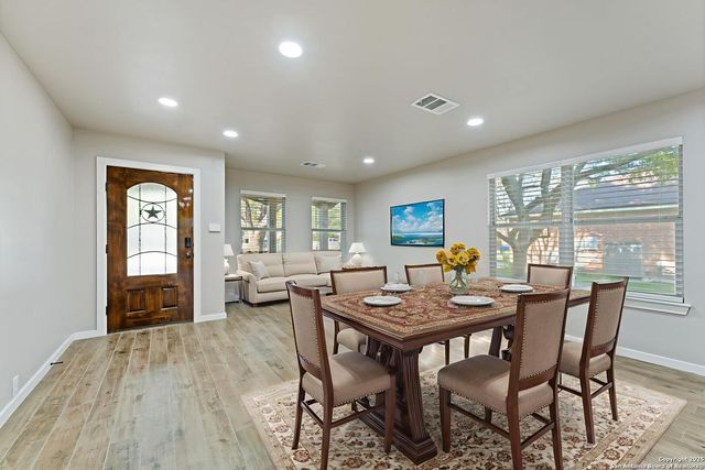 8050 Rosespur, Selma, TX 78154