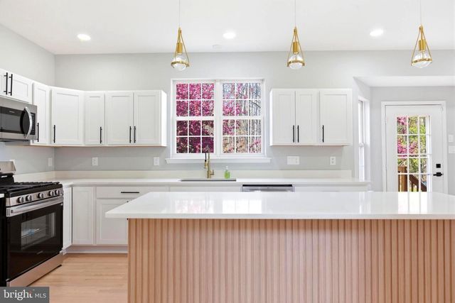 2002 THISTLEWOOD DR, Fort Washington, MD 20744