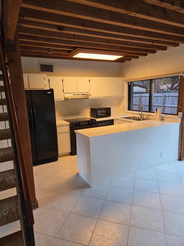 10191 Oleander Court 10191, Pembroke Pines, FL 33026