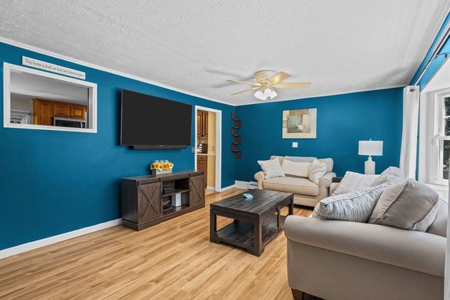 812 Plymouth St, Middleboro, MA 02346