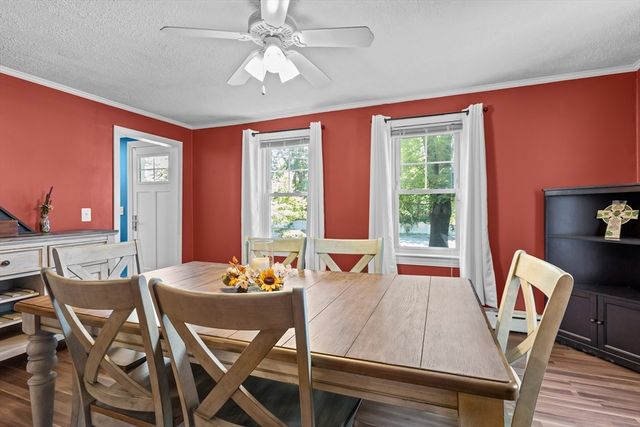 812 Plymouth St, Middleboro, MA 02346