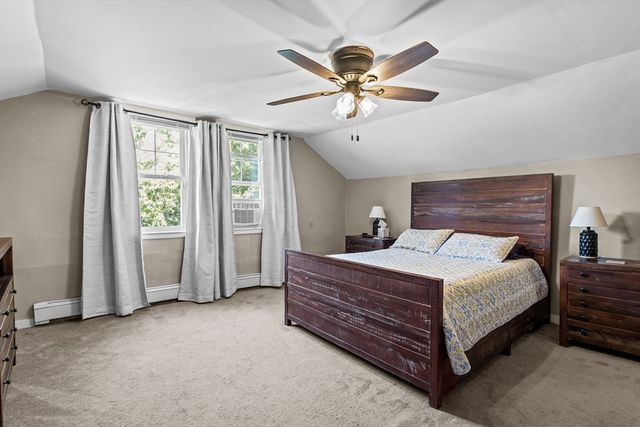 812 Plymouth St, Middleboro, MA 02346
