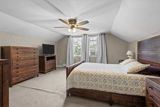812 Plymouth St, Middleboro, MA 02346