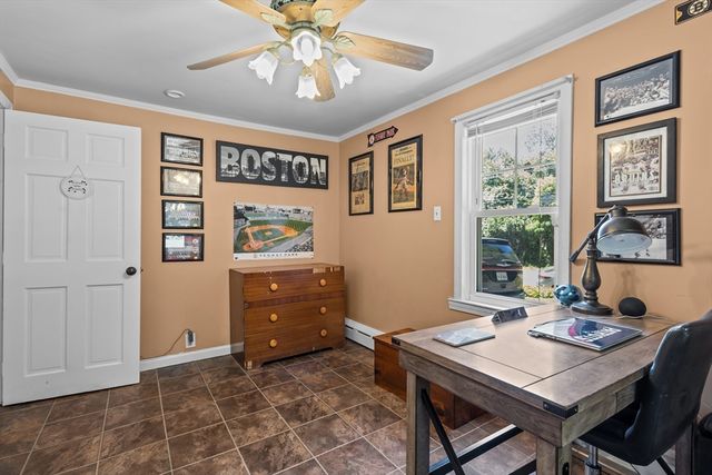 812 Plymouth St, Middleboro, MA 02346