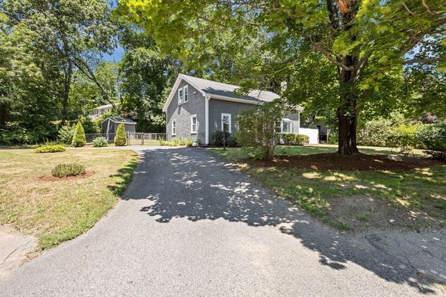 812 Plymouth St, Middleboro, MA 02346