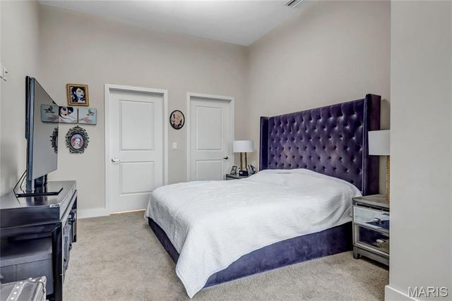 8025 Maryland Ave 3D, Clayton, MO 63105