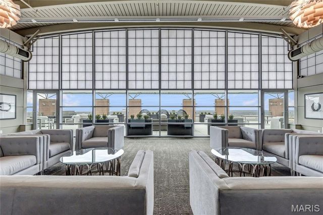 8025 Maryland Ave 3D, Clayton, MO 63105