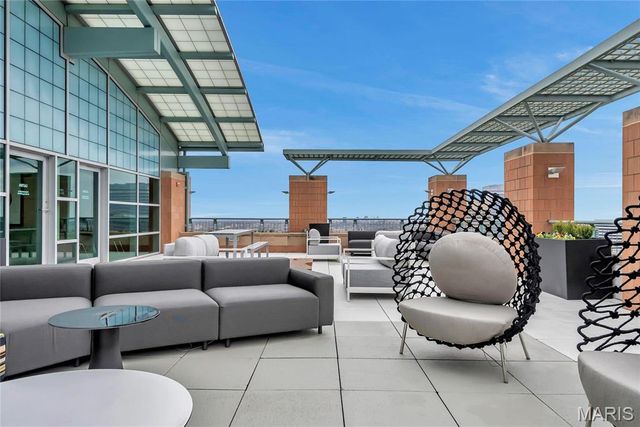 8025 Maryland Ave 3D, Clayton, MO 63105