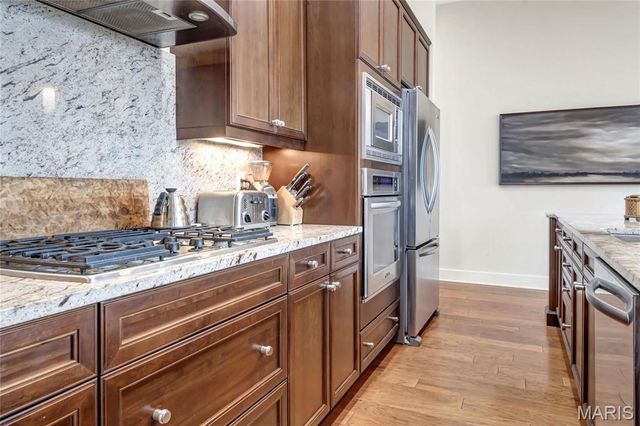 8025 Maryland Ave 3D, Clayton, MO 63105