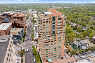 8025 Maryland Ave 3D, Clayton, MO 63105