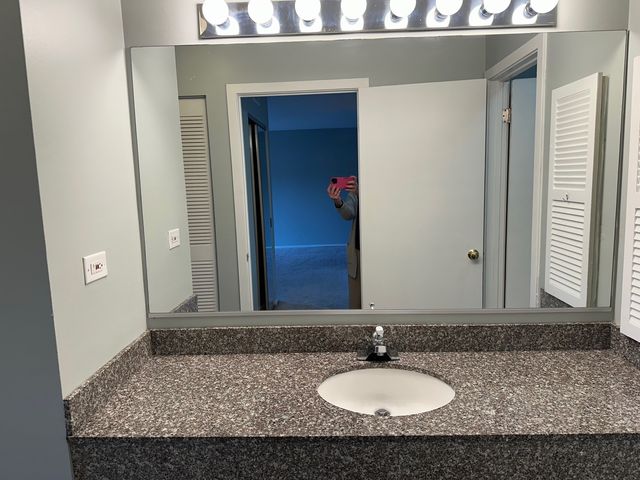 1931 PRAIRIE Square 226, Schaumburg, IL 60173