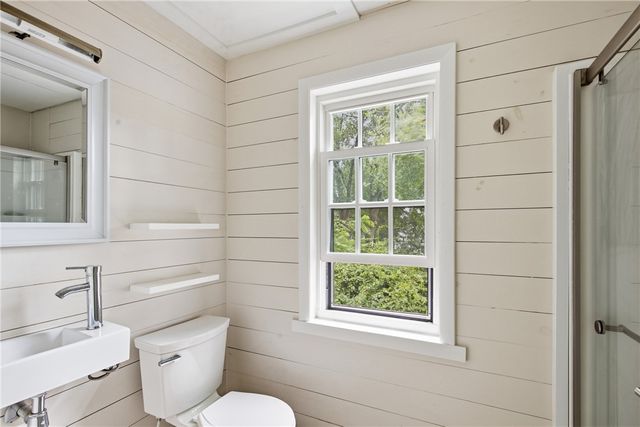 1331 New London Avenue, Cranston, RI 02920