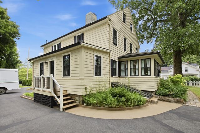 1331 New London Avenue, Cranston, RI 02920