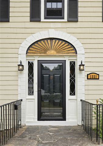 1331 New London Avenue, Cranston, RI 02920