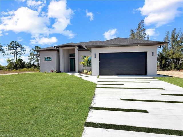 2206 35th LN, Cape Coral, FL 33909