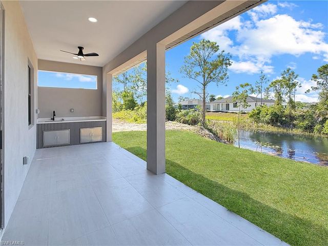 2206 35th LN, Cape Coral, FL 33909