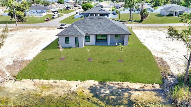 2206 35th LN, Cape Coral, FL 33909