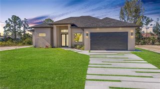 2206 35th LN, Cape Coral, FL 33909