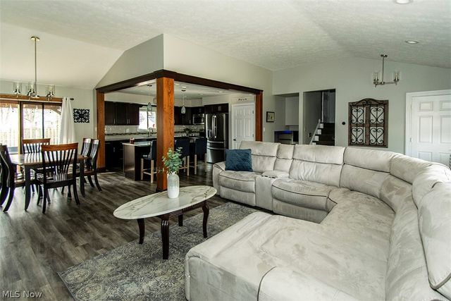 3974 Winton Park Drive, North Olmsted, OH 44070