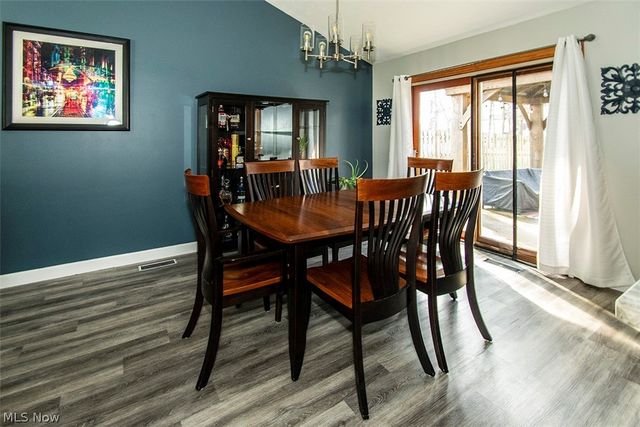 3974 Winton Park Drive, North Olmsted, OH 44070