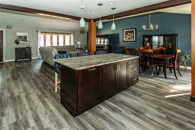 3974 Winton Park Drive, North Olmsted, OH 44070