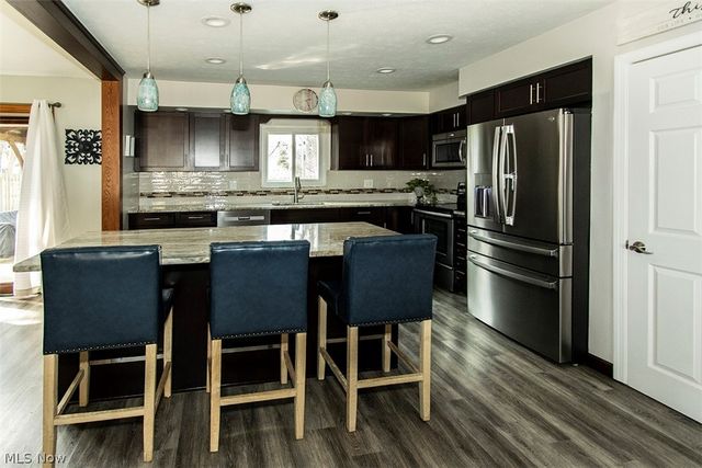 3974 Winton Park Drive, North Olmsted, OH 44070