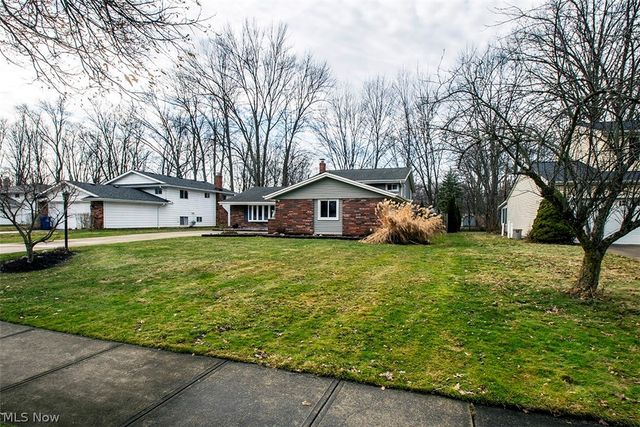 3974 Winton Park Drive, North Olmsted, OH 44070