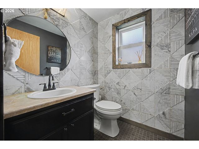 620 Se 11TH Cir, Troutdale, OR 97060