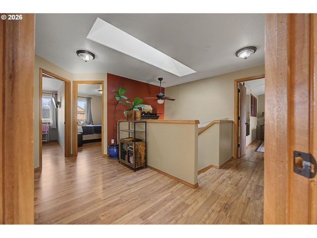620 Se 11TH Cir, Troutdale, OR 97060