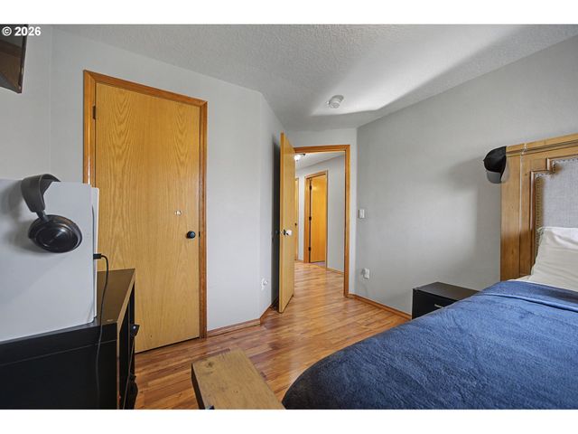 620 Se 11TH Cir, Troutdale, OR 97060