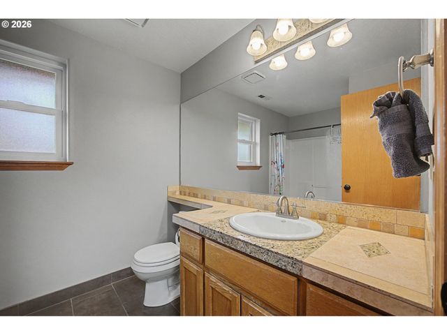 620 Se 11TH Cir, Troutdale, OR 97060
