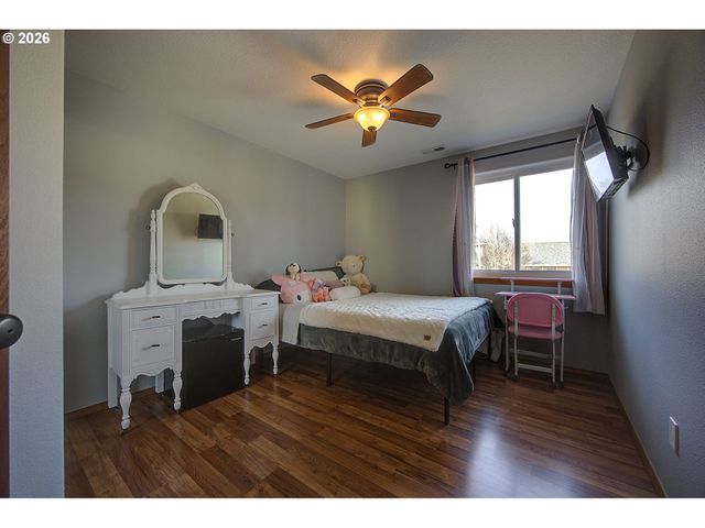 620 Se 11TH Cir, Troutdale, OR 97060